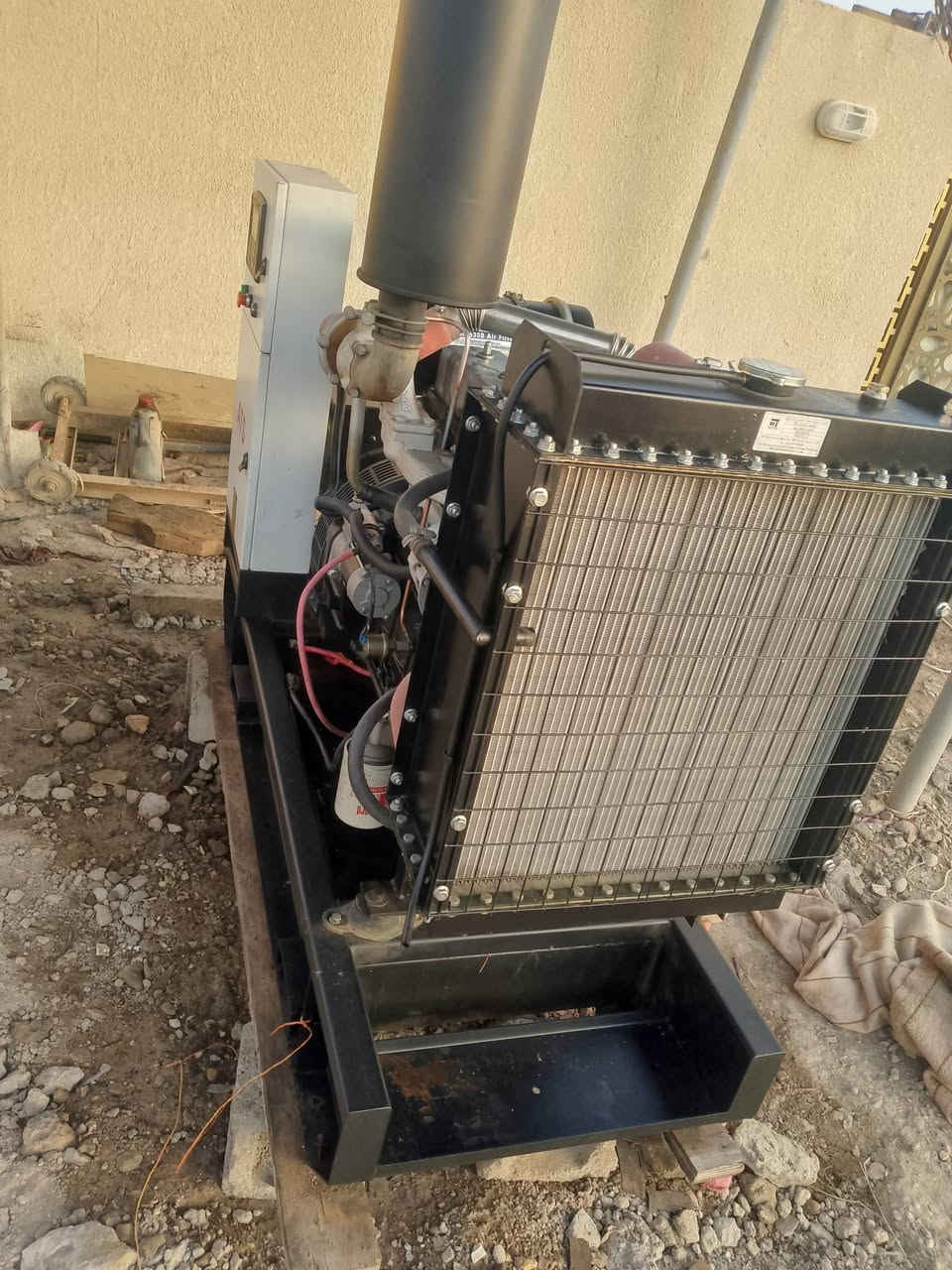 سلام عليكم  للبيع مولد بيركز صيني جديد كلش مشتغل اقل من 200 ساعة 37 كيفي شغال نكرة  شاشة حماية حساسات  اي خلل تطفي عنوان بغداد ابو غريب السعر 25 وبيهة مجال بصيط الستفسار اكثر اتصل علة هاذ الرقم او مراسلة واتساب ***********
