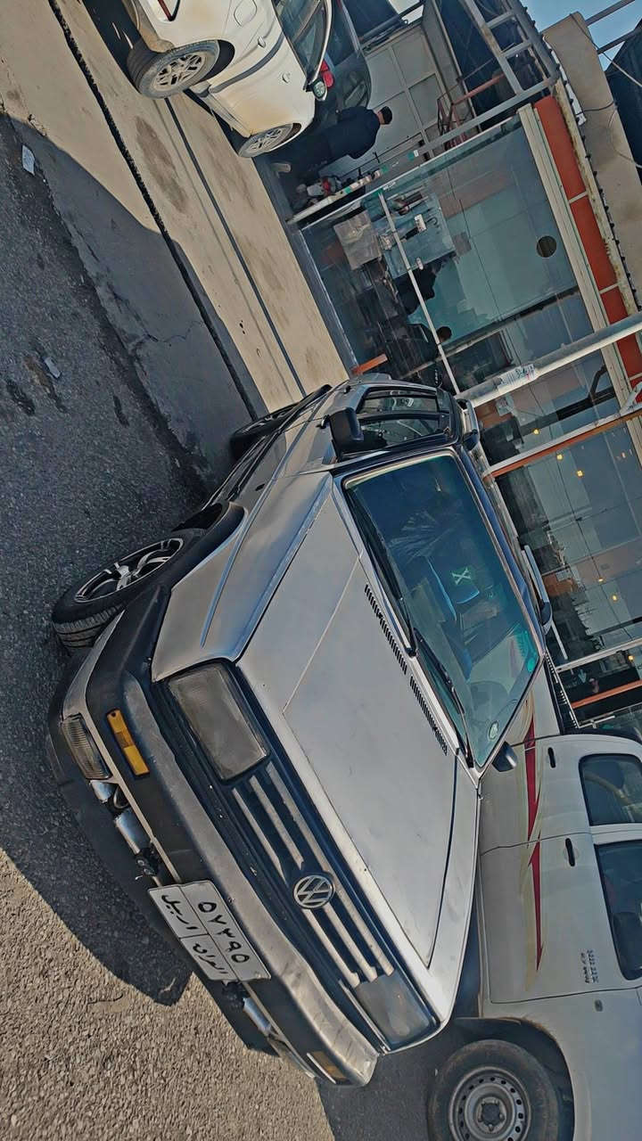 فرۆشتن جیتە 1991 زۆر باکە لە جوانی نمونەیە مالی دۆستە 420هەزار خەرامەی لەسرە لە دووای فرۆشتن دەگرێتەوە  چوار تایە و ویلی لۆکی لەسرە هەموو گیانی ئیش ئەکە گێج لایت فلجە ئایپاتە سەیارەکە لەسر دەقی شەریکەی ماوە سەنەوی 2020تە بە شەرتی بەنجە مۆرە هەر بەرێزک ویستی لە خزمەت دام نرخ 34وارەقە و مالەکی برایانە تکایە موشتەری نیت بێزارمان ماکە لە هەولێرم ژم ***********
