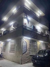 الدار للبيع مساحته ٦٤م ركن على فرعين ثلاث طوابق يحتوي الطابق السفلي ال...