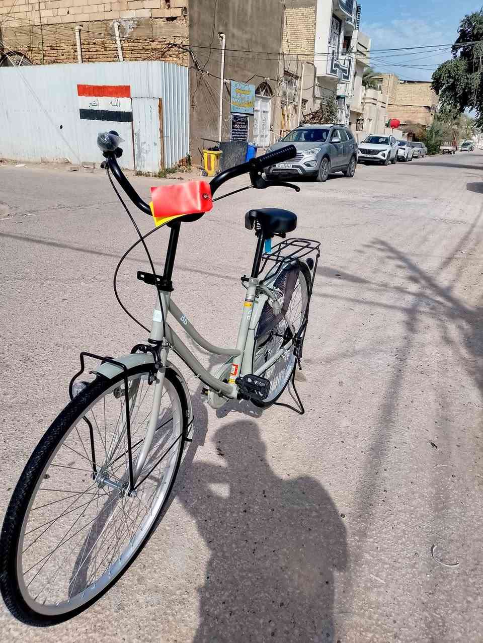 باسكل سوبر(BD) نضافه 100/100اللون الوحيد بل نجف ونضافه فول السعر 185وبي مجال قليل متواجد على الفيس ورقم ***********
