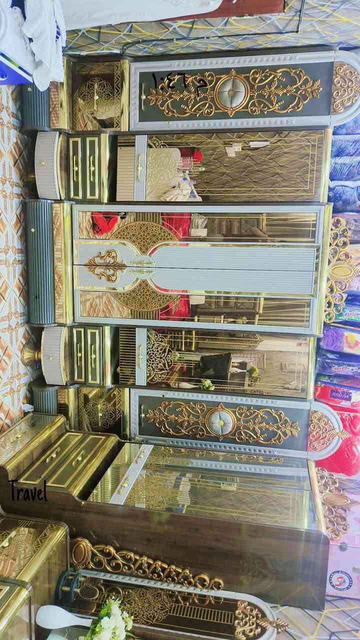 سلام عليكم غرفه اخشاب ملكيه 11 قطعه البيع شراي يتواصل وياي خاص علا هاذا رقم بي وتساب ‏‏‪***********‬‏
