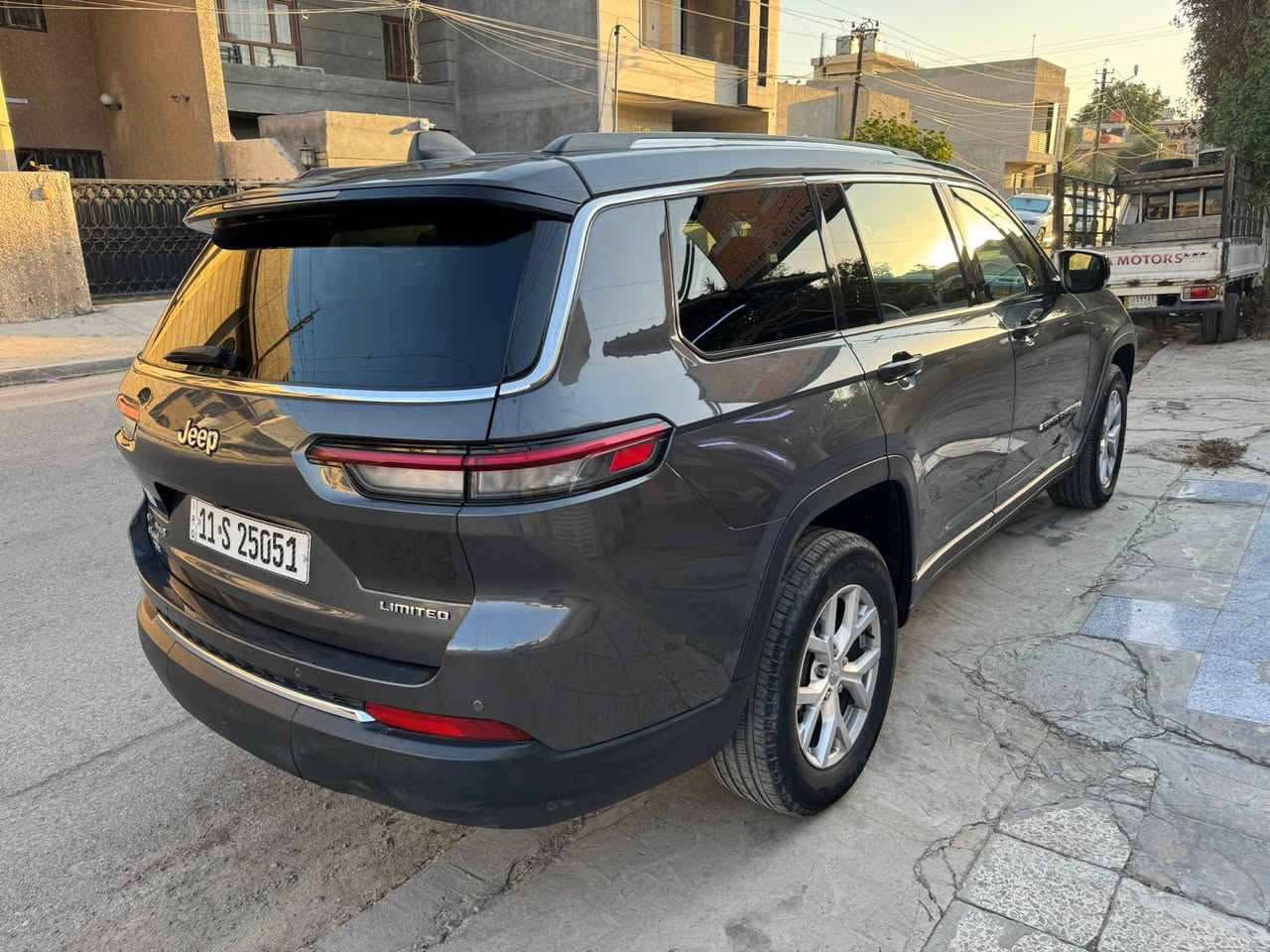 جيب للبيع موديل ٢١ بيه تبديل بنيد وصبغ جاملغ ايمن بدون ايرباك بدون شاصي السياره كلش نضيفه السبير منازل للتواصل بغداد حي الجامعه *********** السعر ٢٨٥ ورقه نقد فقط بدون مراوس
