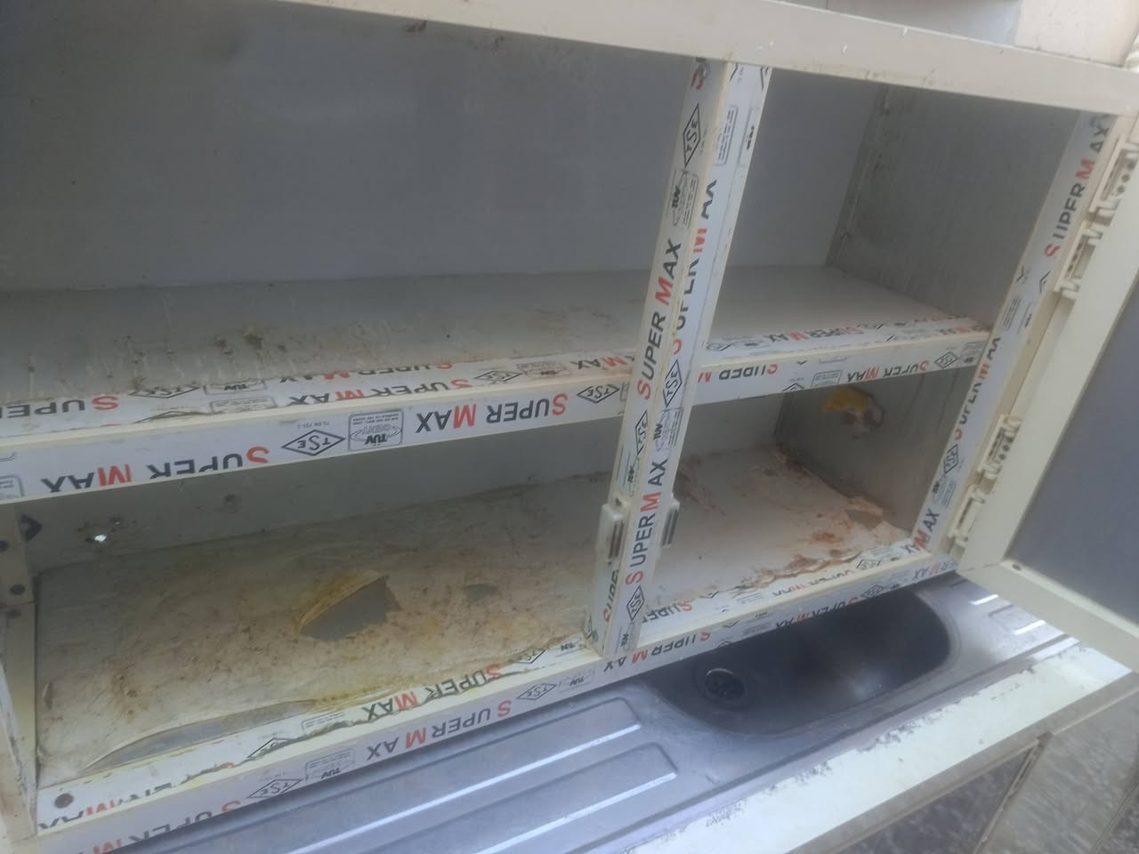 سلام عليكم كاونتر للبيع شرط النظافه مترين سنكي والملحق سعره ١٧٠ وبي مجال قليل


**إذا كنت صاحب هذا الإعلان وتريد حذفه لأي سبب، رجاءا أرسل رسالة إلى الدعم الفني**