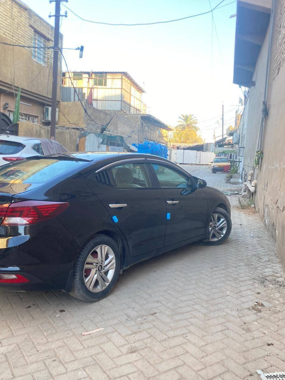 النترا 19 للبيع رقم اربيل باسمي فقط بنيد صبغ بدون دواخل بدون ايرباك محرك كير مكفولات سياره جاهزه مابيها نقص مكاني بعقوبة السعر 123 وبيها مجال ***********
