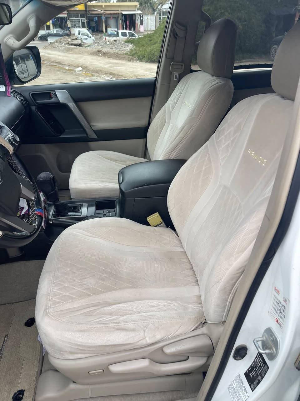 برادو موديل 2012 مكفولة   رقم أربيل الجديد  6 سلندر  السعر 280 وبيه مجال واسط الزبيدية ***********
