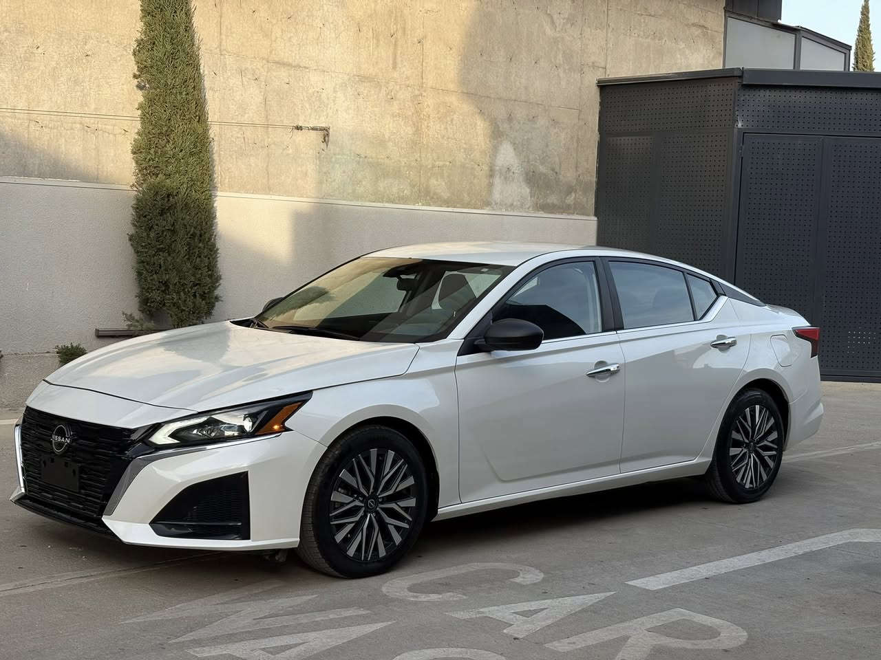 نيسان التيما 2024 حادثه خفيف
مواصفات SV : فقط 31,000 ماشيه

فقط بنيد بلادي مالته مصبوغ 
بدون شواصي و لغود مكفول 
كير و محرك بشرط 
السياره كلش نظيفه 
سيت راديترات و رادار بلادي
بدون رقم يترقم شمالي مكان سليمانيه

واتساب : ***********
