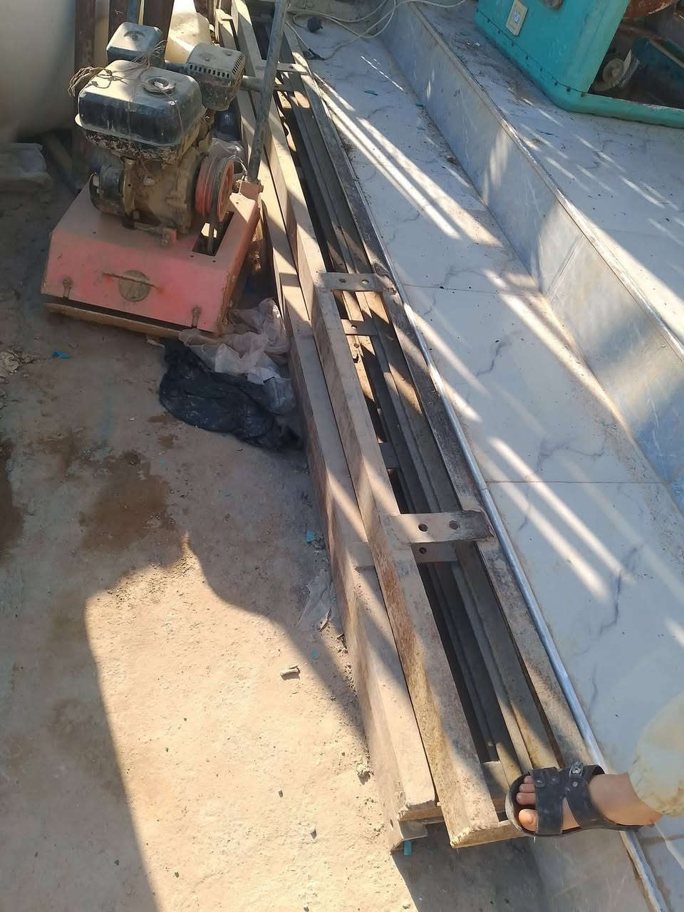 ونج للبيع كامل مع العرباين والماطور بحالة جيده *********** التحرير السعر 575  الف
