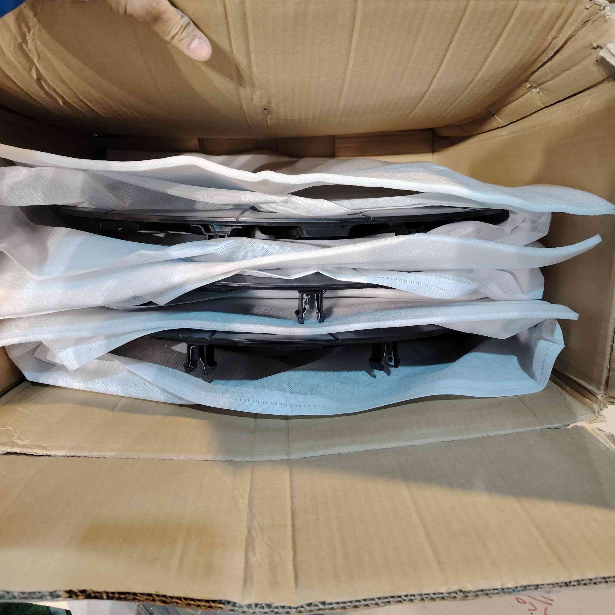 كبات سيارة تيسلا 
السلام عليكم كبات سيارة تيسلا بهذا الشكل للبيع


**إذا كنت صاحب هذا الإعلان وتريد حذفه لأي سبب، رجاءا أرسل رسالة إلى الدعم الفني**