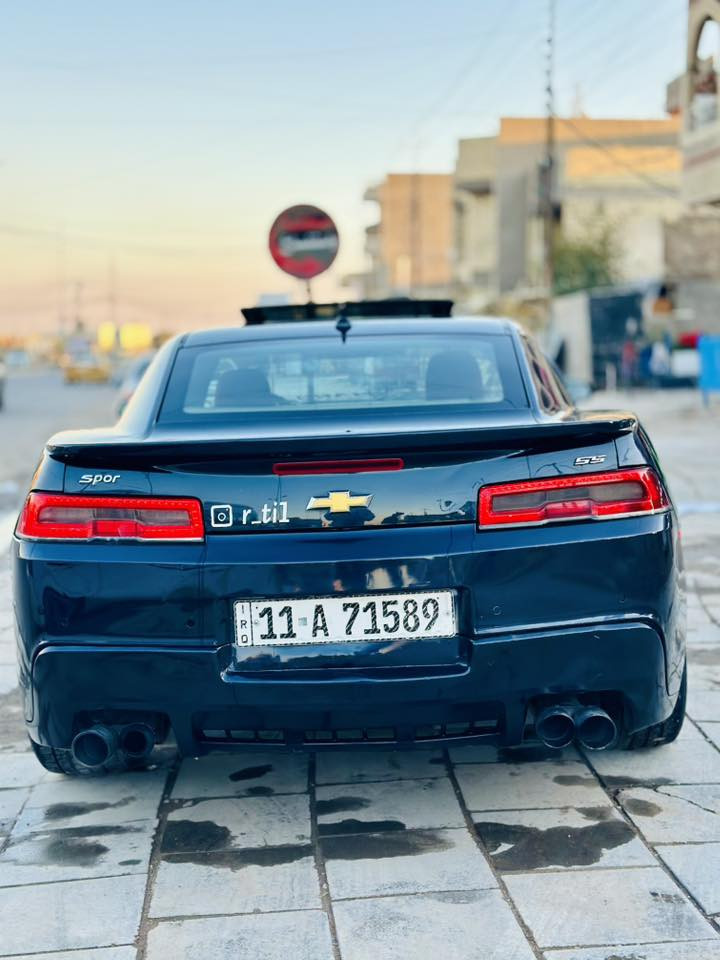 ‎شوفرليت كمارو
الموديل ٢٠١٤ فوول للاخير  
اللون ازرق غير محدد ابو الشذره
‎كير اوتو  ممتاز 
‎ مكينة ٦ سلندر حجم ٣٦٠٠ ممتاز 
تبريد شغال ثلج
‎شاشه كبيره 
‎سلايت روف  
‎جام كهرباء 
‎لايتات ليد 
‎كشنات جلد  
‎كشنات كهرباء 
‎كشنات تدفئه 
‎تحكمات ستيرن   
‎شفتات ستيرن 
‎شاشه أعطال ملونه    
‎داتا شو  
‎فتحه سقف 
‎تشغيل عن بعد 
‎كهربائيات كلها شغاله

كزوز ريمونت ht power صوتها حلو

تخم نوزلات جدد
تخم بلكات جديدة
تخم تاير جديد
قاعده فيت بم جديدة

 صدرها ٧٠٪؜ يرادله ترتيب امامي والخلفي

سعرها 90$ بيها مجال كلشي ذاكرلك بالمنشور

‎حادث امريكا باب وجاملغ عكس السايق بيها مكانات صبغ وكلير ابيع حزام 
‎السياره رقم بغداد الجديد الإنكليزي سنويه جديده 2027 وهزه جديده باسمي شرط التحويل
مكاني بغداد المعالف *********** 
‎إذا متعجبك السياره صلى ع محمد وال محمد
