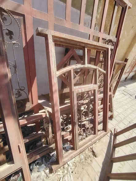 شبابيك بيت كامل للبيع
المكان كميت ***********
