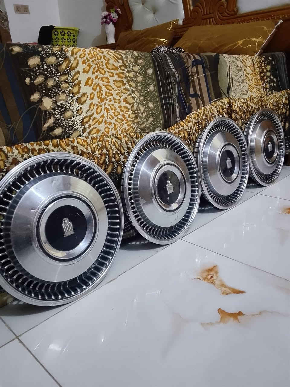 سلام عليكم كبات 79 للبيع السعر 300وبيهن مجال الاستفسار ***********
