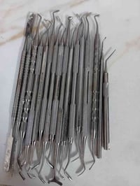 للبيع أدوات طب أسنان مستعمل للمراحل الثالثة والرابعة والخامسة، بحالة ج...