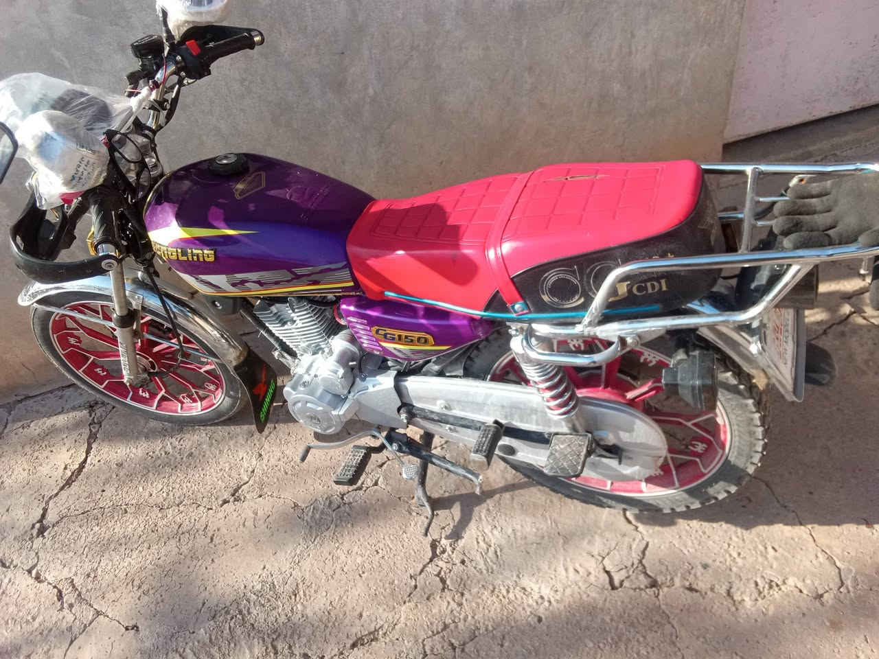 سلام عليكم
يوجد ماطور خمسه كيراللبيع 
٢٠٢٤منفيس نضيف فول جديد 
بصمه السعر ٧٠٠وبي مجال اتصل 
***********
