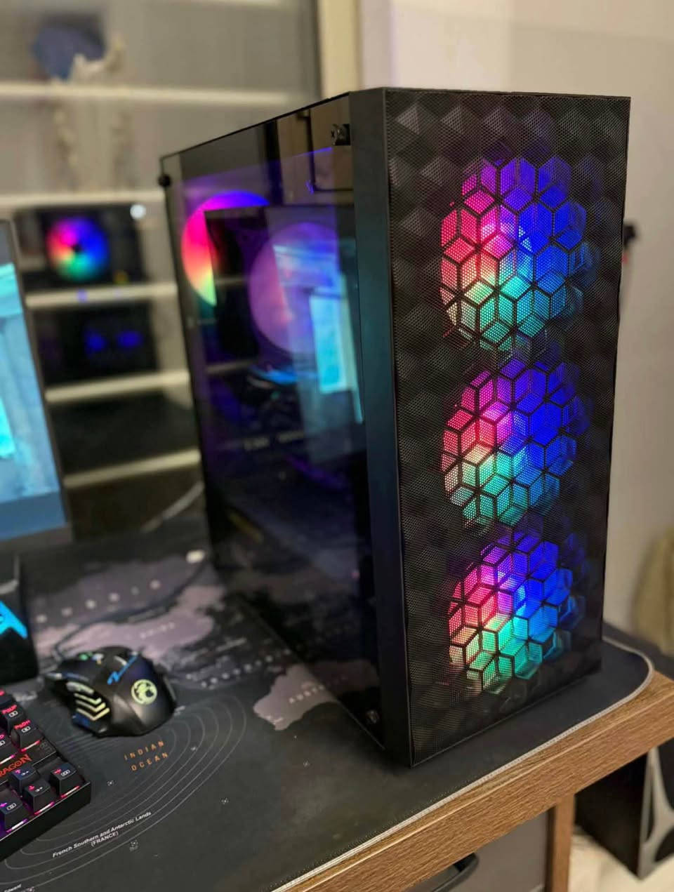 $700
RTX 4060 8GB
CPU Ryzen 5 5500
RAM 16 3600mhz Tfroce
SSD nvme 500GB
MB B450 a pro max
Power Supply 750watt
AIR Cooler a400 أربيل, العراق


**إذا كنت صاحب هذا الإعلان وتريد حذفه لأي سبب، رجاءا أرسل رسالة إلى الدعم الفني**