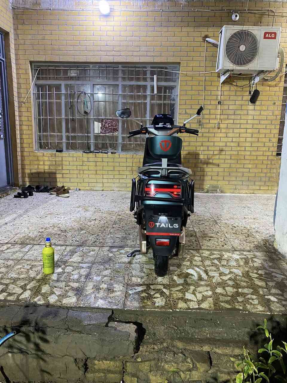 السلام عليكم دراجه شحن للبيع مديل
2025 لون زيتوني المكان النجف
للتواصل ***********
السعر 900
