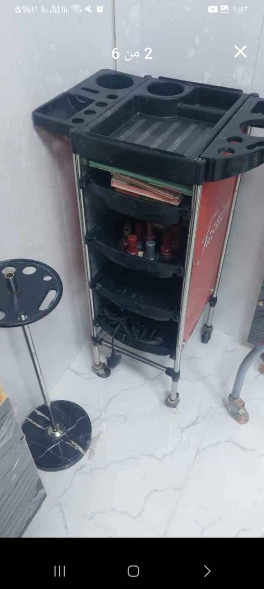 السلام عليكم اغراض صالون للبيع كراسي عدد 2ستولات 2عربانه  حلاقه عدد2   +  جربايه استخدام شهر ( بغدادالعبيدي) للتواصل *********** /***********
