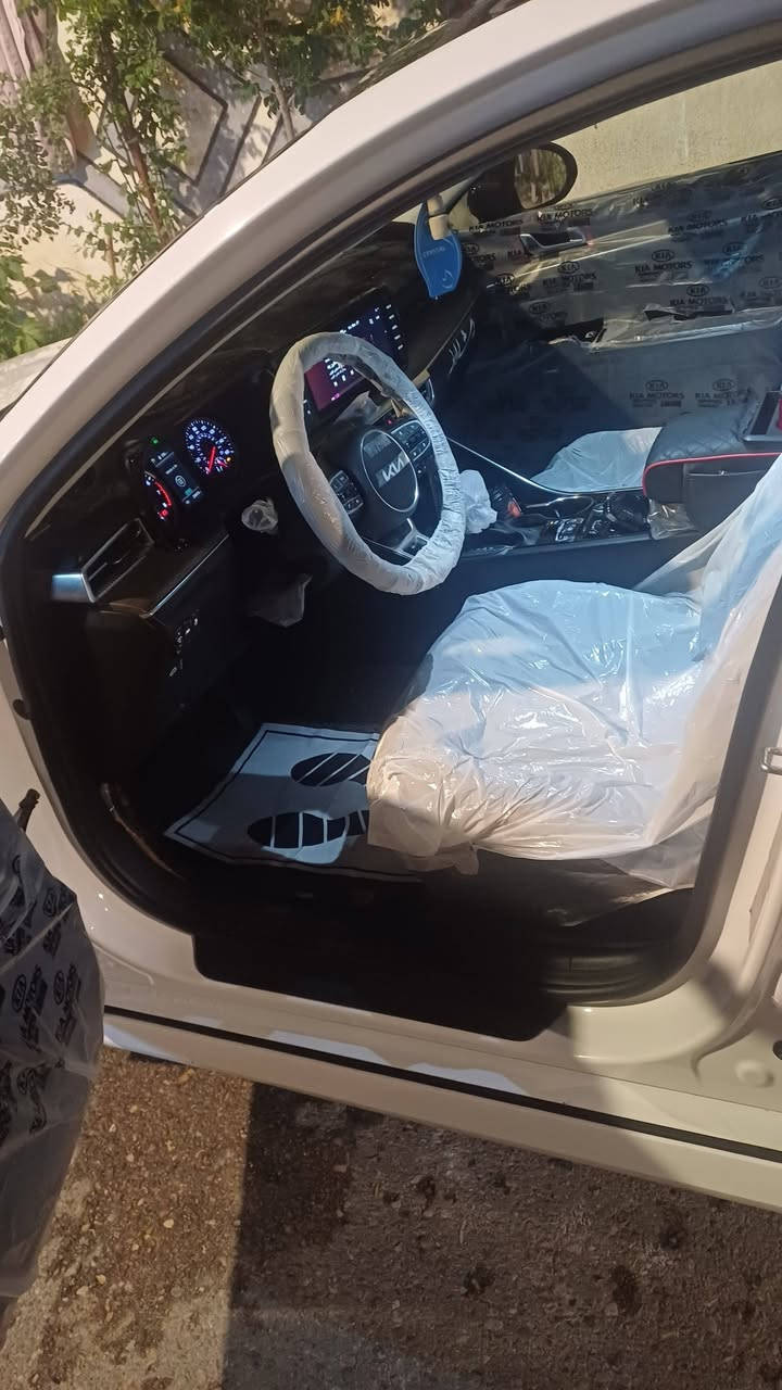 السلام عليكم 
تقرير غرق
كي فايف موديل 2024 EX لون ابيض فول مواصفات 
رقم ببصره معوقين سنوية لسنة 2030
ماشيه 29الف كيلو وليس ميل وقابل للزياده

محرك 1600 تيربو 
المواصفات ..
* بصمه + بصمه ابواب 
* تشغيل عن بعد 
* بانوراما 
* كامرات عدد 5 محيطيه 
* كشنات كهرباء كامل 
* كشنات تدفئه تبريد 
* ستيرن تدفئه 
* جميع المخارج + شحن لاسلكي 
* تبريد قطعتين 
* سياقه ثاتيه 
* مثبت  سرعه 
* مانع انزلاق 
* سايد بريك دكمه 
*  4 انظمه قياده
* المري شفط + اشاير + نقطه عمياء 
* شاشه كبيره + gbs
* خزن ميموري  
* داخل اسود + مطعم بصاج
* فول رادارات للاخير
* بريك تلقائي خلفي 
* بريك تلقائي امامي 
* اوتو هولد
* صندوق ذكي يفتح عند الاقتراب
من الاخير سياره مزوعه مواصفات كلشي بيهه اعلى فئه ب كي فايف 
السعر 198 وبيه  مجال حك الجيه 
مكاني البصره


**إذا كنت صاحب هذا الإعلان وتريد حذفه لأي سبب، رجاءا أرسل رسالة إلى الدعم الفني**