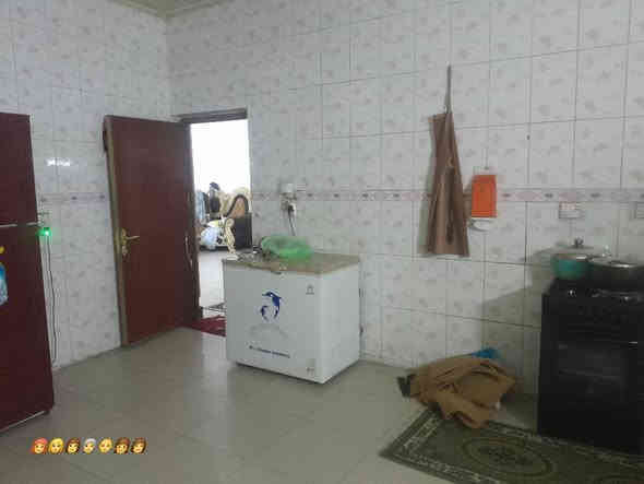 السلام عليكم ورحمة الله وبركاته 
//فرصه للاستثمار //

دار للبيع بسعد مناسب جداً جداً 

المساحه 200 متر 

الواجهه 10 متر 

العنوان:- البلديات / الصحفيين /قرب الشارع العام /

يحتوي على كراج/استقبال /صاله/مطبخ/صحيات/صاله /غرفتين نوم/

طابو صرف/شارع عريض رئيسي١٠ متر/رصيف٣ امتار/

للاستفسار الأتصال 

***********

يتوفر واتساب
