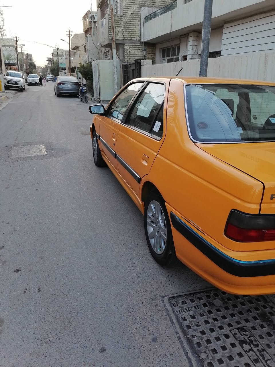 السلام عليكم بيجو بارص للبيع موديل 23 مابيه لا صبغ ولا بارد ماشيه 93 رقم بغداد جديد باسمي مكان سياره بغداد ***********  السعر 78 $$
