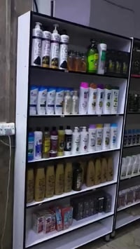 مستعجل • كوزمتك • رفوف ١٧