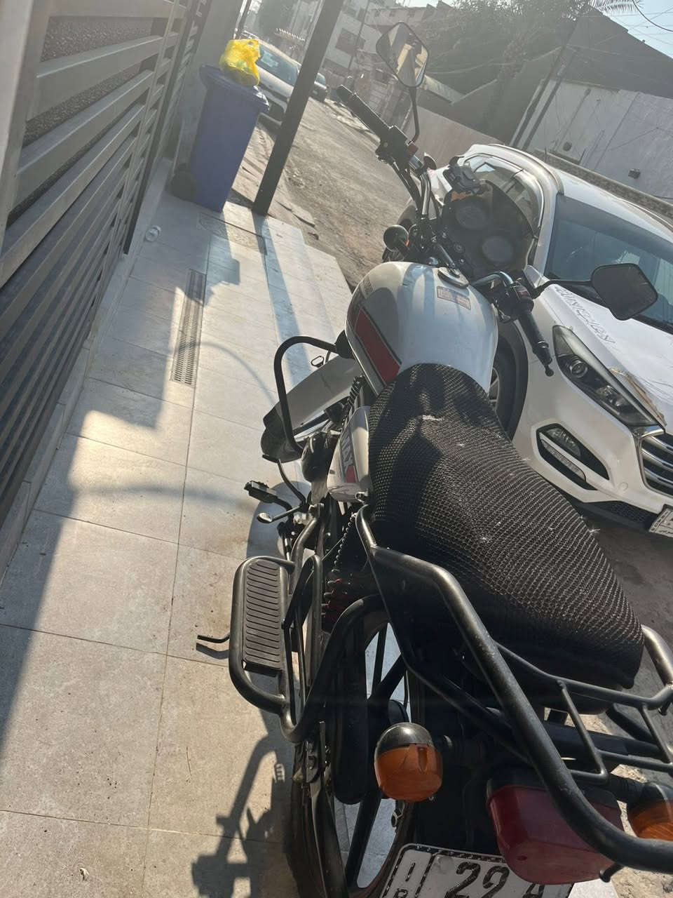 دايوان ماكس مكينة 175
رقم واسط بأسمي مشروع وطني  
سعرهة مليون  700
***********
