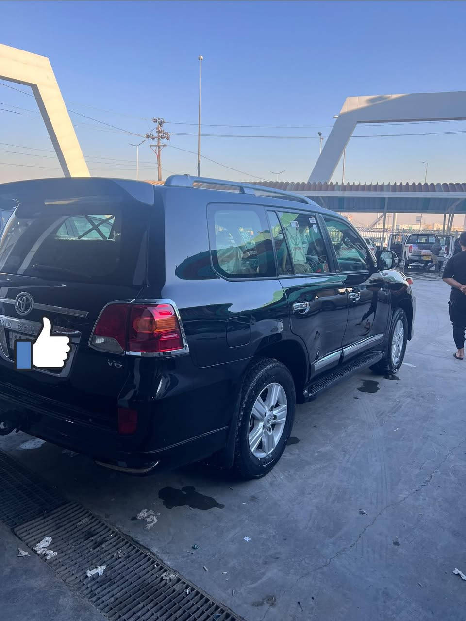 سلام عليكم لاندكروزر 2014 صل رقم بغداد سياره جديد وحلوه وبعد احله من صور سياره موجوده بل بصره سياره بيه بارد باب صدر وبيه جاملق لكدام مبدل نفس لون بدون شواصي ولغود كفاله سياره من صبغ ومن كلش سعر365 وبيه مجال *********** سياره بسمي تحويل
ثاني يوم
