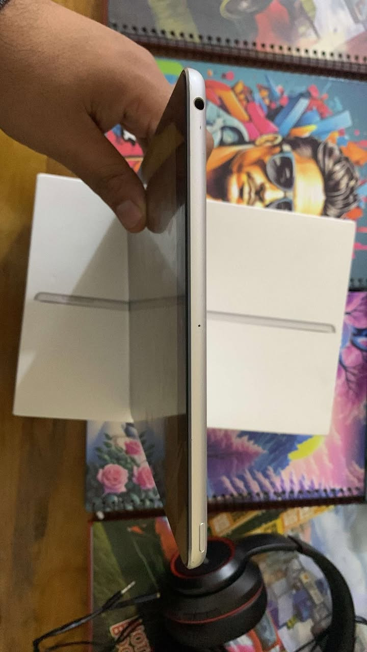 ايباد 9 ذاكرة 64 نضافة 90% ملحقات كاملة سعر 250 مع سماعة كيمينك هدية الجهاز ولا غلطة بلادي


**إذا كنت صاحب هذا الإعلان وتريد حذفه لأي سبب، رجاءا أرسل رسالة إلى الدعم الفني**