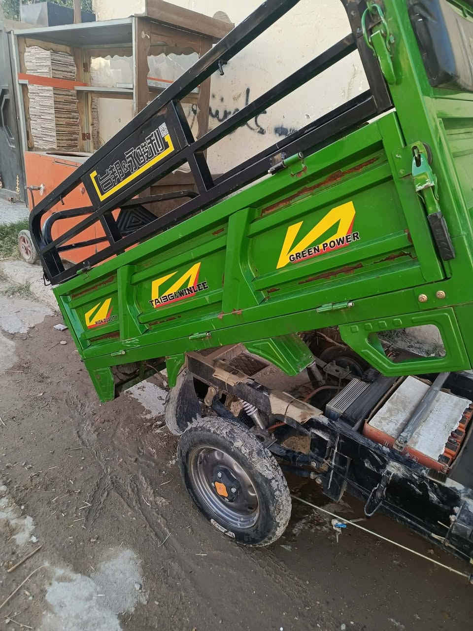 سلام عليكم ستوته شحن للبيع نضيفه السعر 950مكان بغداد الدورة ***********موجود وستاب
