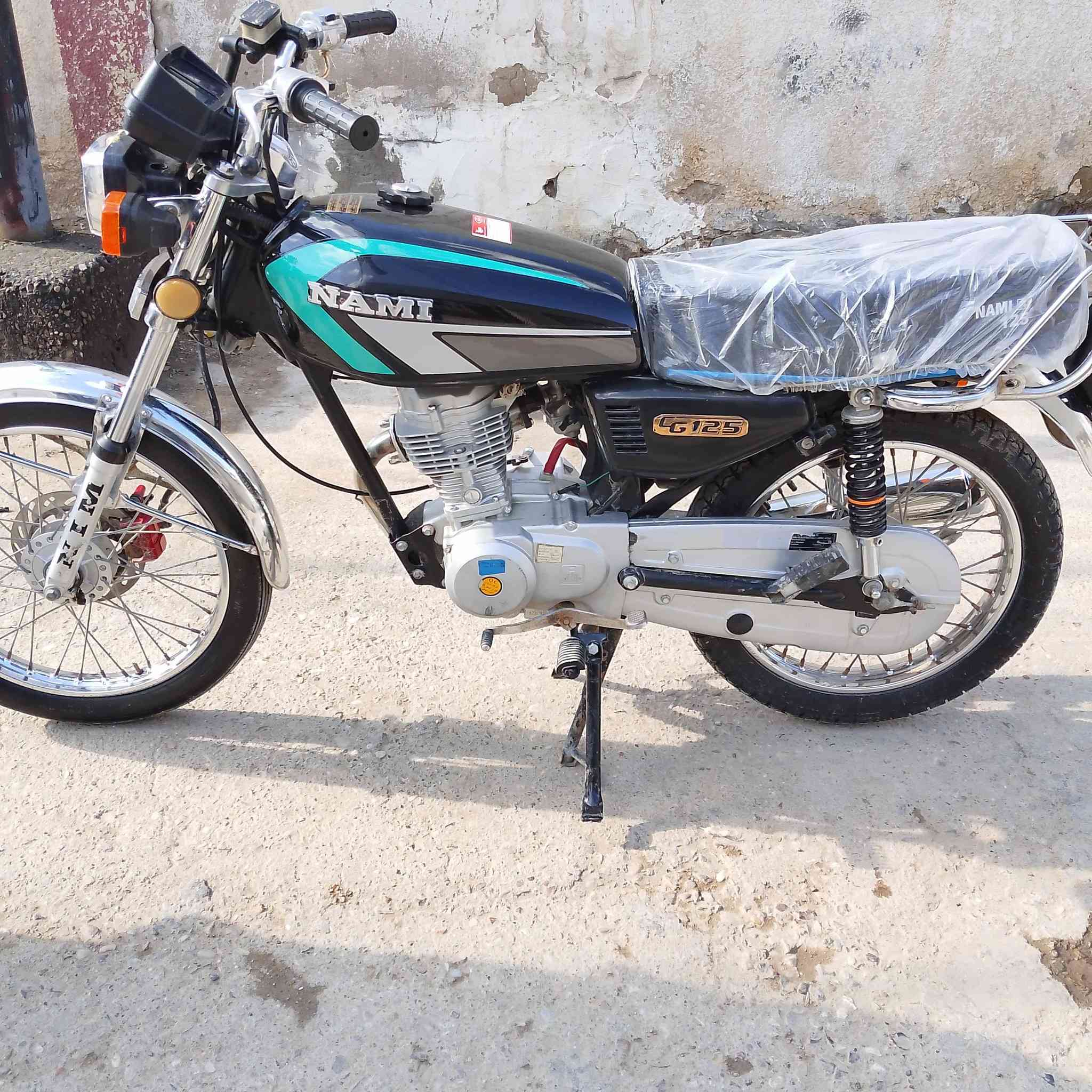 سلام عليكم دراجه للبيع اربعه كير مديل20ارشه ولمحرك امتياز دراجه خير من الله ما عوزهة شي لمكان كوت العزة الجديدة رقم. ***********
