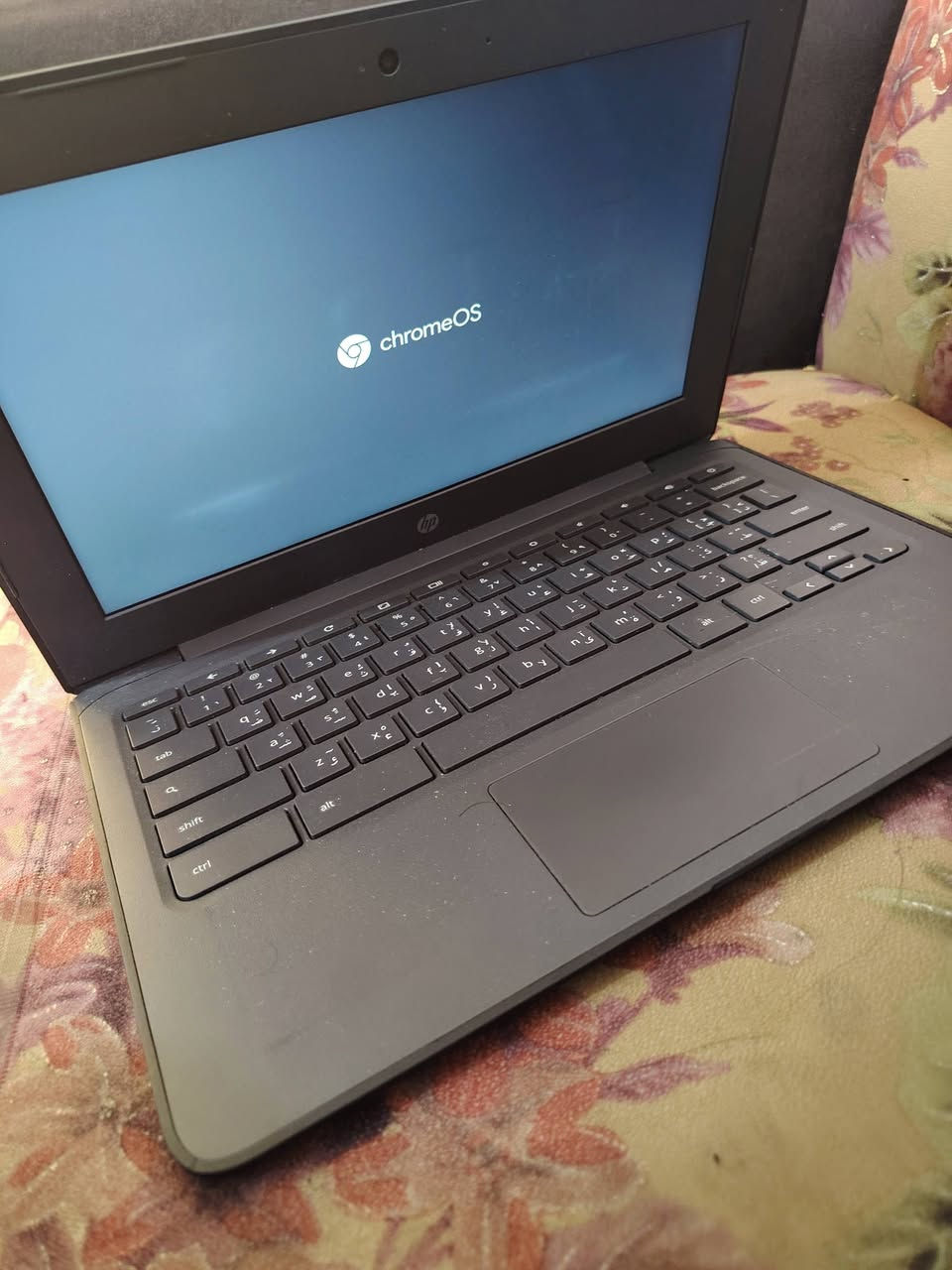 السلام عليكم اخواني لابتوب نضام اندر ويد للبيع السعر ١٢٥ جهاز نضيف استخدام شخصي مثل ماهوه بل صور
***********
