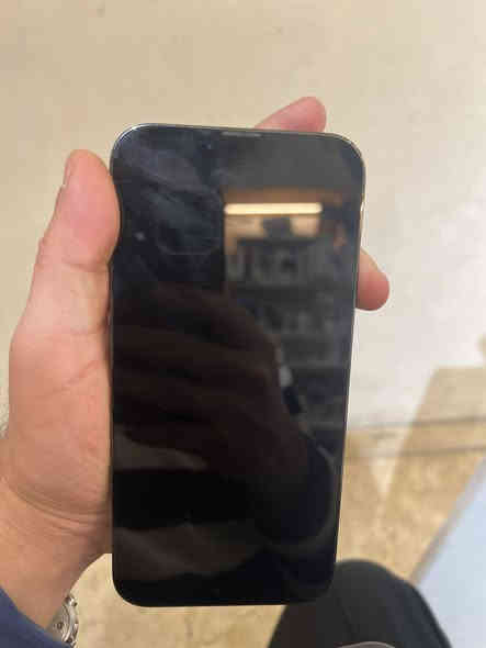 ايفون 13 برو ماكس 256 بطاريه 90 لون بحري مكفول اي خلل مابي 
ايفون 13 برو ماكس 256 بطاريه 88 لون زيتوني  مكفول السعر 715 قفلهن مكان حريه ساحه عدن ***********
