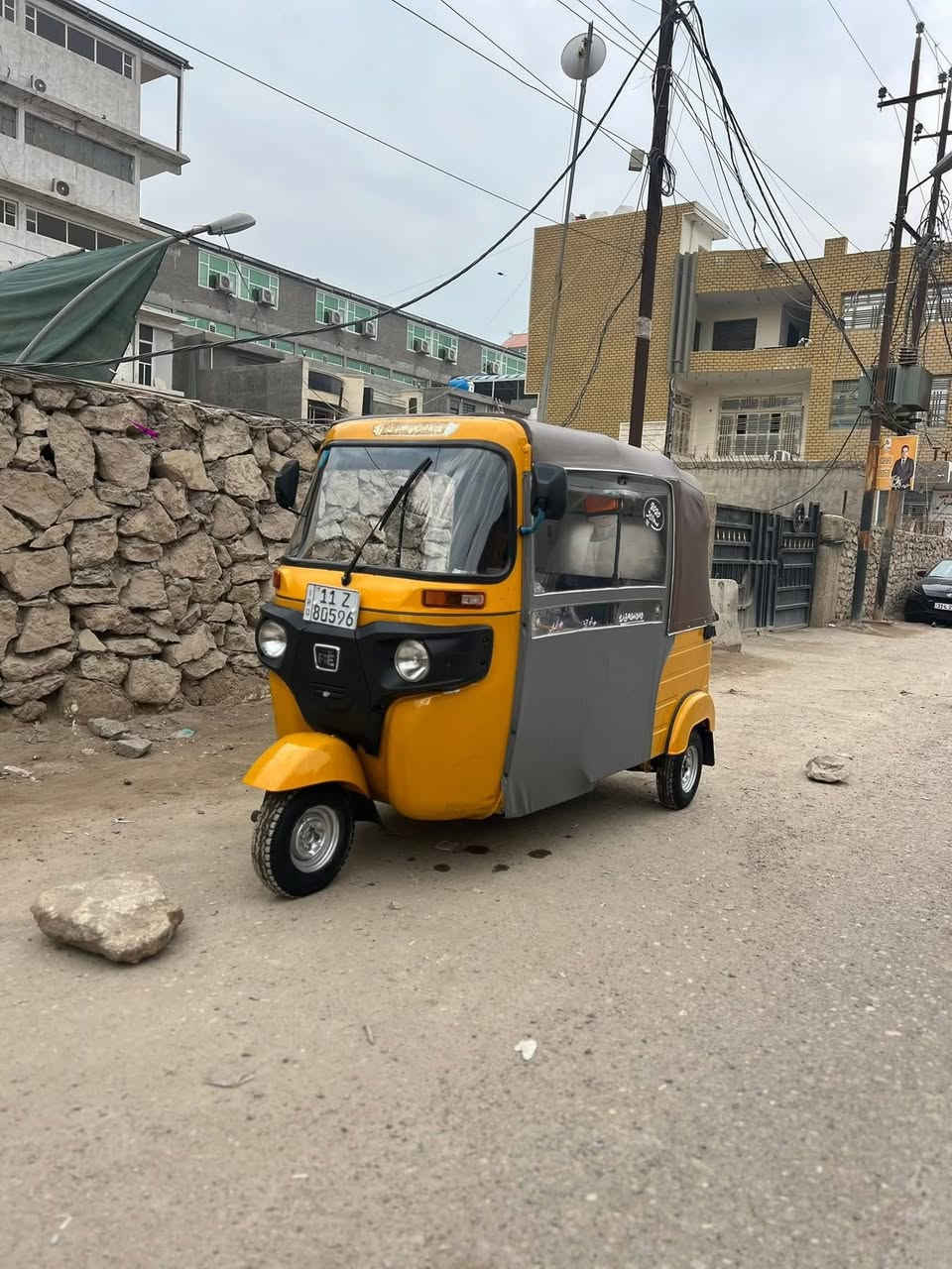 السلام عليكم تكتك 20للبيع السعر 5ملاين قفل عنوان بلديات رقم الهاتف ***********
