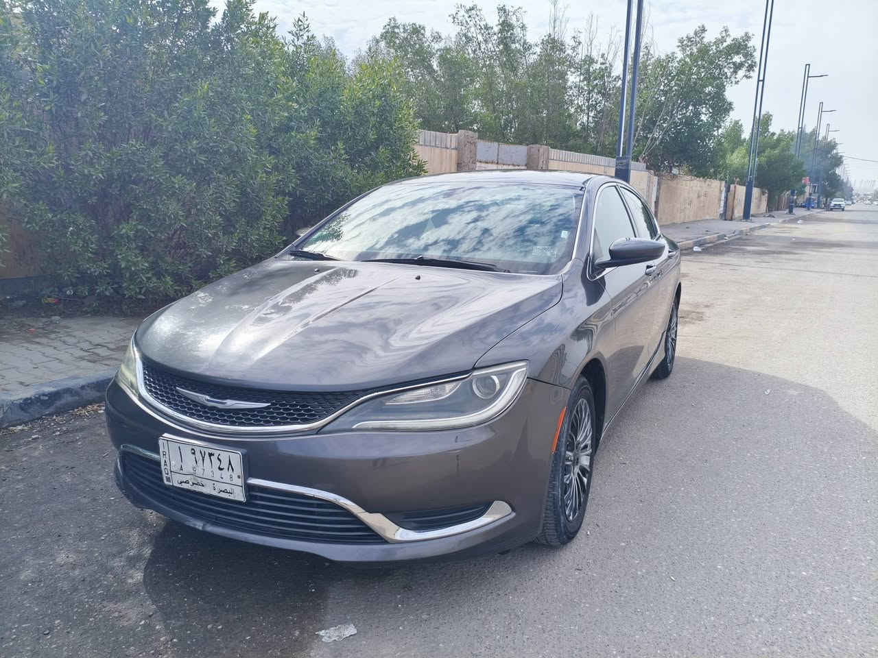 🚗 للبيع كرايزلر C200 موديل 2015 🚗
🔹 المحرك: 2400 سي سي – 4 سلندر
🔹 القير: أوتوماتيك 9 نمر
🔹 الممشى: 108,000 كم (حقيقي)
🔹 الحالة:   – استعمال شخصي
✅ الضمانات:
مكفولة من الغرق
مكفولة من الصبغ
مكفولة من الضرب (الضربة حدادة فقط)
الإيرباك سليم 100٪
🔧 الصيانة والحدادة:
تبديل الحدادة العامة للسيارة قبل شهرين
تبديل مشط السيارة
حدادة أمامية وخلفية كاملة
لا يوجد أي تبديل لأي قطعة ميكانيكية أو كهربائية
⚙️ المواصفات:
شاشة صغيرة
تحكم كرسي السائق
كير ماوس
باقي مواصفات كرايزلر المعروفة
📄 الكمرك:
قيمة الكمرك: 3,750,000 دينار عراقي
قابل للدفع من قبل البائع أو المشتري حسب الاتفاق
💰 السعر:
11,800 دولار في حال الكمرك مدفوع من قبل البائع
9,500 دولار في حال الكمرك على المشتري
📍 الموقع: البصرة
📞 للاستفسار والمعاينة: خاص / اتصال***********
❗ البيع للجادين فقط
