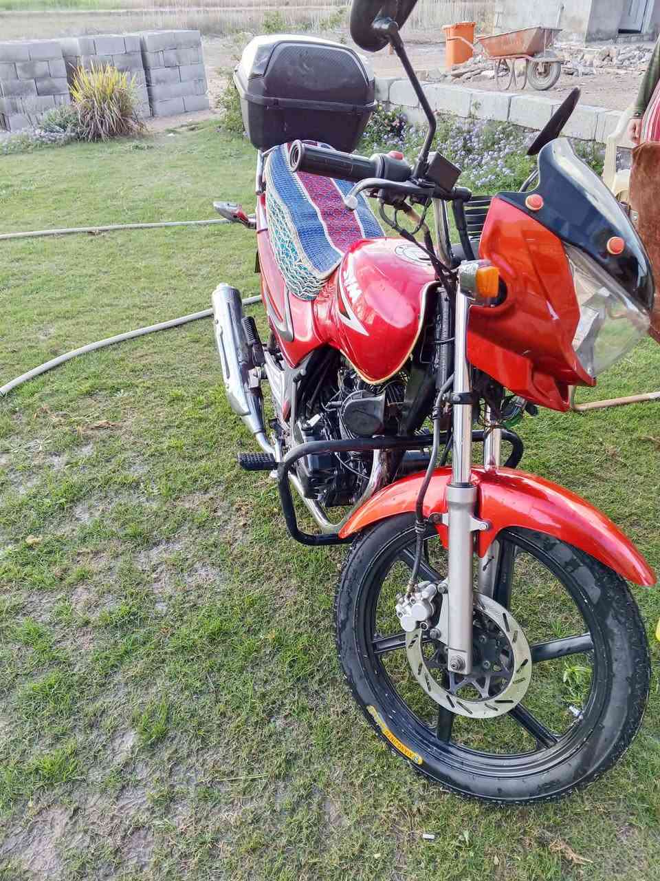 السلام وعليكم مكلف بلنشر دراجه سايم البيع موديل 2019
سعره 700 
‏‪***********‬‏
مكان شهابي
