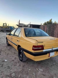 سلام وعليكم بيجو موديل 15 ال سياره نضيفه او حلوه تخم تاير صدر جديد كير...