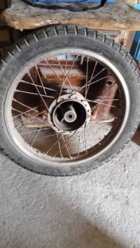 تاير كامل بس سيامه مكطعات للبيع07780359016