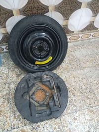 سبير أربع استد وفلينه السعر 25 المكان شارع حيفا 07715042612