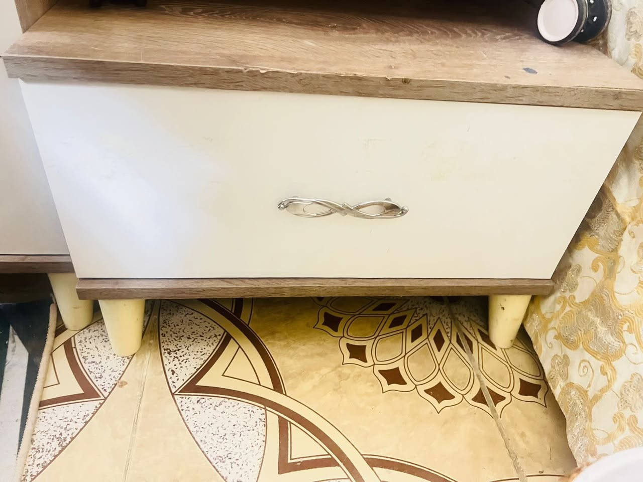 سلام عليكم من رخصه الادمن غرفه نوم تركي للبيع 
بسعر مناسب 350 بي مجال رقمي ***********
