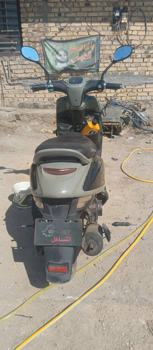 سلام عليكم دراجه بوليس حديث2017
سلف دشبول شلعه ومعدل لايت عالي ناصي 
اشاير دراجه كامله عوزها ولف مامفتوحه 
لحد يكسر بسعر والله قبل سنه اخذتها ب650رمبه 
سعر350وبيها مجال
مكاني حله سيف سعد
رقمي
‏‪***********‬‏
