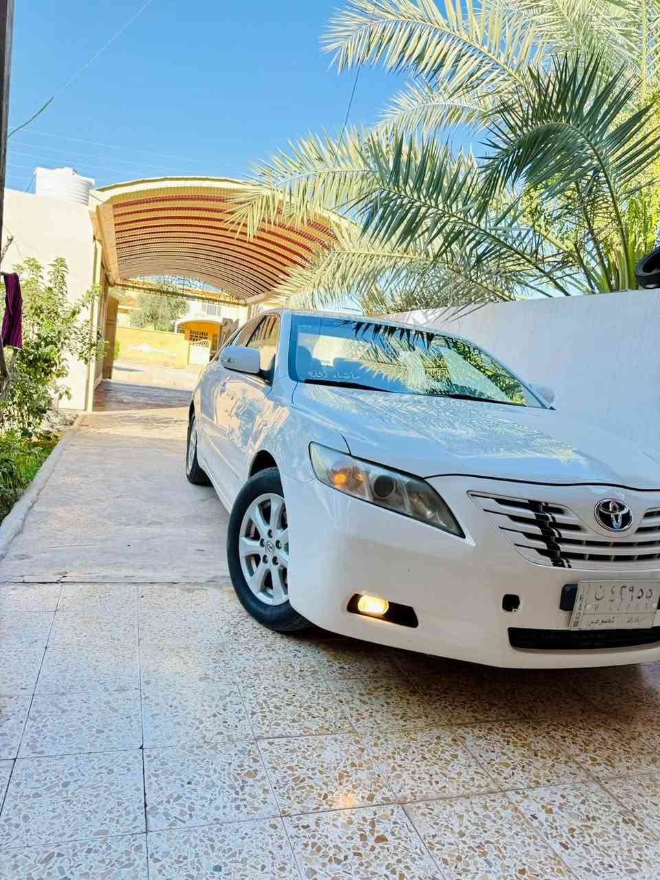 السلام عليكم
تيوتا كامري موديل 2009 
فول مواصفات GLX 
مكفوله من الضرر بيها بارد 
صدر جديد تبريد ثلج معمر جديد
كير ومحرك مكفولات 
تخم تاير جديد شرط 
شادلها شاشه تاب 
السياره ماتحط عليها ربع مال جنيه
السعر 130
المكان الانبار ناحيه البغدادي 
***********
