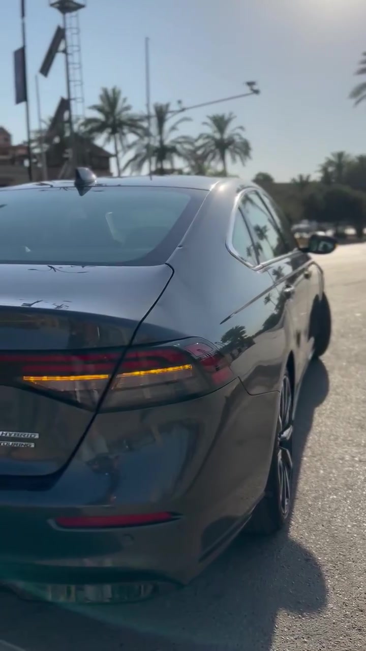🚗 للبيع: هوندا أكورد 2024 هايبرد (Touring)
ملاحظه السياره بدون ايرباك 

قطعه وحده صبغ قبق الجنطه فقط 

وعندك البنيد بارد وجاملخ خلفي عل كد اربع اصابع بارد 

سيارة نظيفة جداً بحالة الوكالة، استخدام خفيف

📌 المواصفات:

• محرك هايبرد اقتصادي (بنزين + كهرباء)

• شاشة كبيرة + نظام ملاحة

• Apple CarPlay + Android Auto

• بصمة تشغيل + دخول ذكي

• نظام صوتي Bose

• مقاعد جلد (تبريد + تدفئة)

• كاميرات + حساسات

• مثبت سرعة + أنظمة أمان كاملة

📊 التفاصيل:

• الموديل: 2024

• اللون: فيراني لون مميز 

• ماشيه 29 الف مايل 

• الحالة: ممتازة / فحص كامل

💰 السعر: 213 $  

📍 الموقع: كراده شارع العطار 

📞للتواصل ***********

📍 السيارة جاهزة للمعاينة
