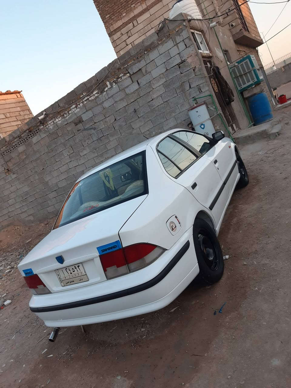 السلام عليكم سمند للبيع مديل ١١ سياره نضيفه حيل وجاهزه كير مكينه تبريد حداديه كهربايات كله جاهز 
سنويه صاقطه وراعيها يريد مداور 
مكاني نجف البراكيه 
السعر ٤١ وبيها مجال للطيبين 
رقم المبايل ***********
يرحم امواتكم الي مو شراي ليخابر ولا يراسل
