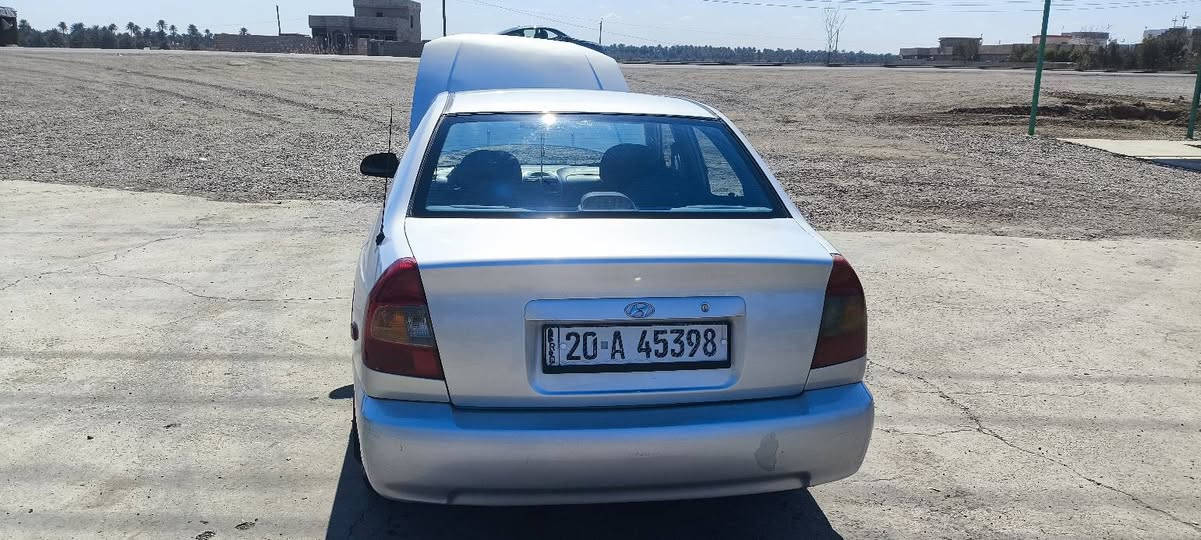 السلام عليكم ورحمه الله وبركاته
للبيع هيونداي اكسنت موديل 2001 رقم ديالى انكليزي تحويل مباشر مصبوغة عام اثر جراد كير اوتو مكينة بيها صرف تبريد شغال تدفئة شغالة صدر 80 بالمية تايرات 80 بالمية داخلها نظيف السعر 48 وبيها مجال مكانها ديالى المقدادية رقم الهاتف ***********
