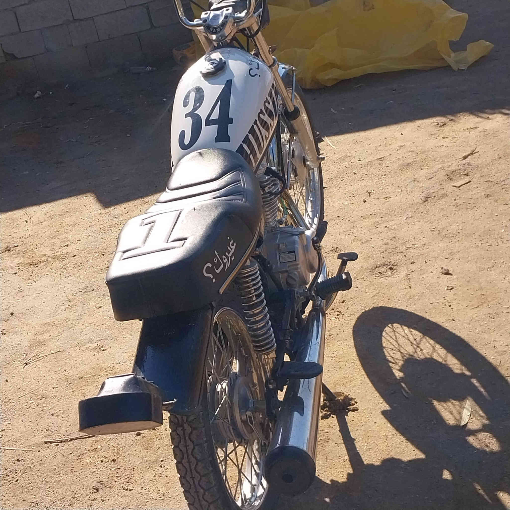 دراجه للبيع تعمير 25 نامه شلامجه مفتوح بس ولفات دراجه نضيفه انضف من الصوره شلعه ومعدل اشرطلك سعر 650 وبيه مجال ***********
