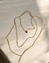 قلادة حديثة • خفيفة • توصيل ٤٨ ساعة