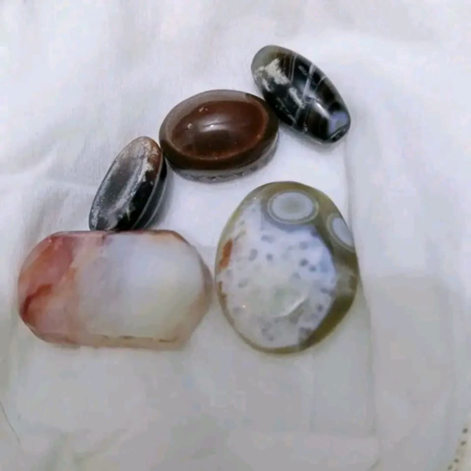 حجرات الاصليه كما في الفديو ابيعهن كلهن سويه سعر مناسب يشتريهن يراسلني


**إذا كنت صاحب هذا الإعلان وتريد حذفه لأي سبب، رجاءا أرسل رسالة إلى الدعم الفني**