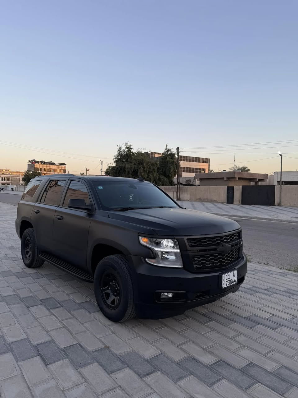 السلام عليكم  
للبيع فقط وبسعر مناسب 
تاهو 2017 فدرالي  
داخل كشنات منفصل فول  سيرفس كامل بدون نقص 
ماشية 45 الف فقط حقيقي حادث جاملغ وباب ومحولهة طافي  
السعر 258
العنوان بغداد حي الجامعة  
موبايل ***********
