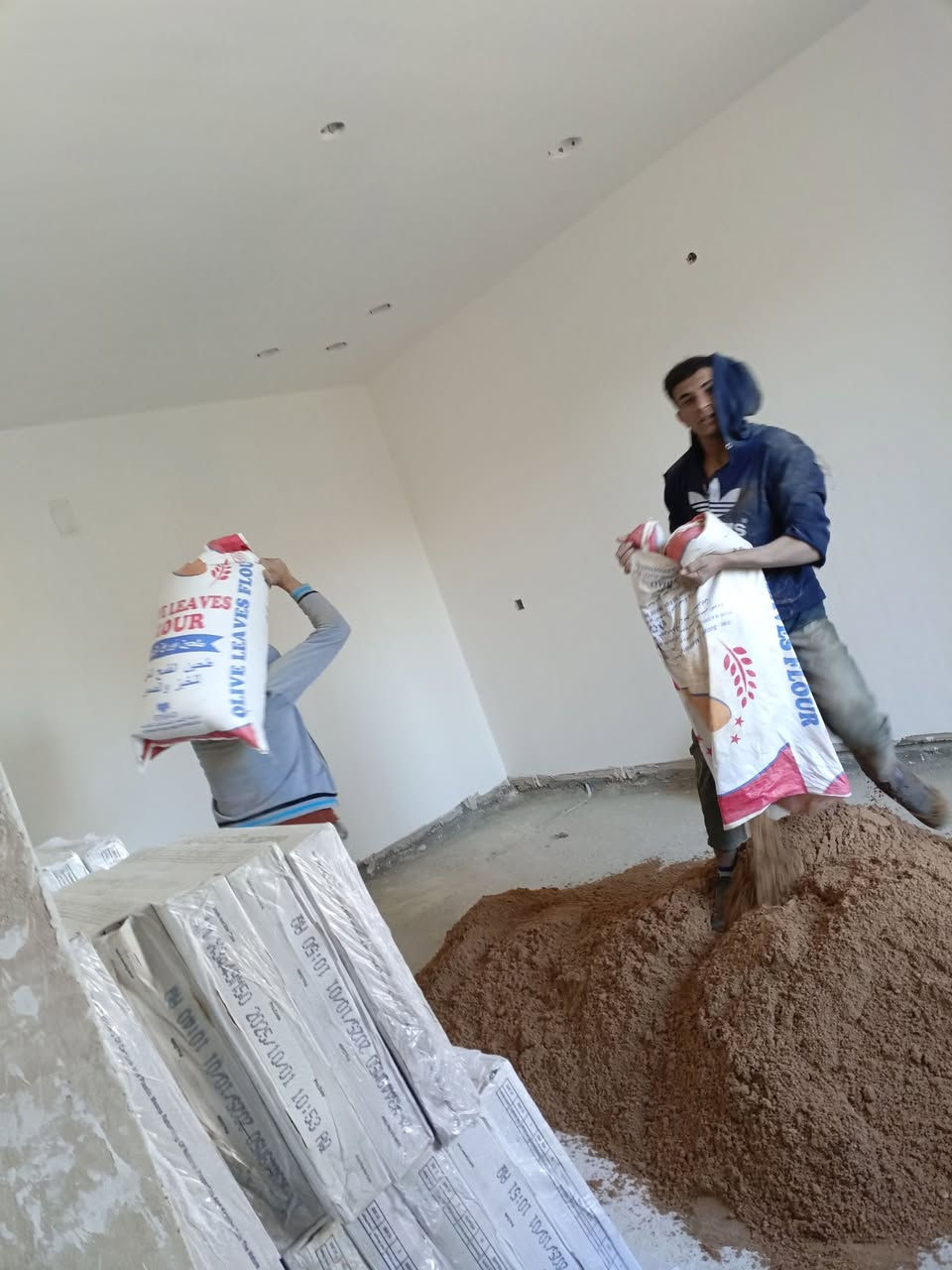 كادر عمل تصعيد كافة مواد البناء على ظهر متواجد بغداد متفرق ***********
يالله يالله       ✅✅
