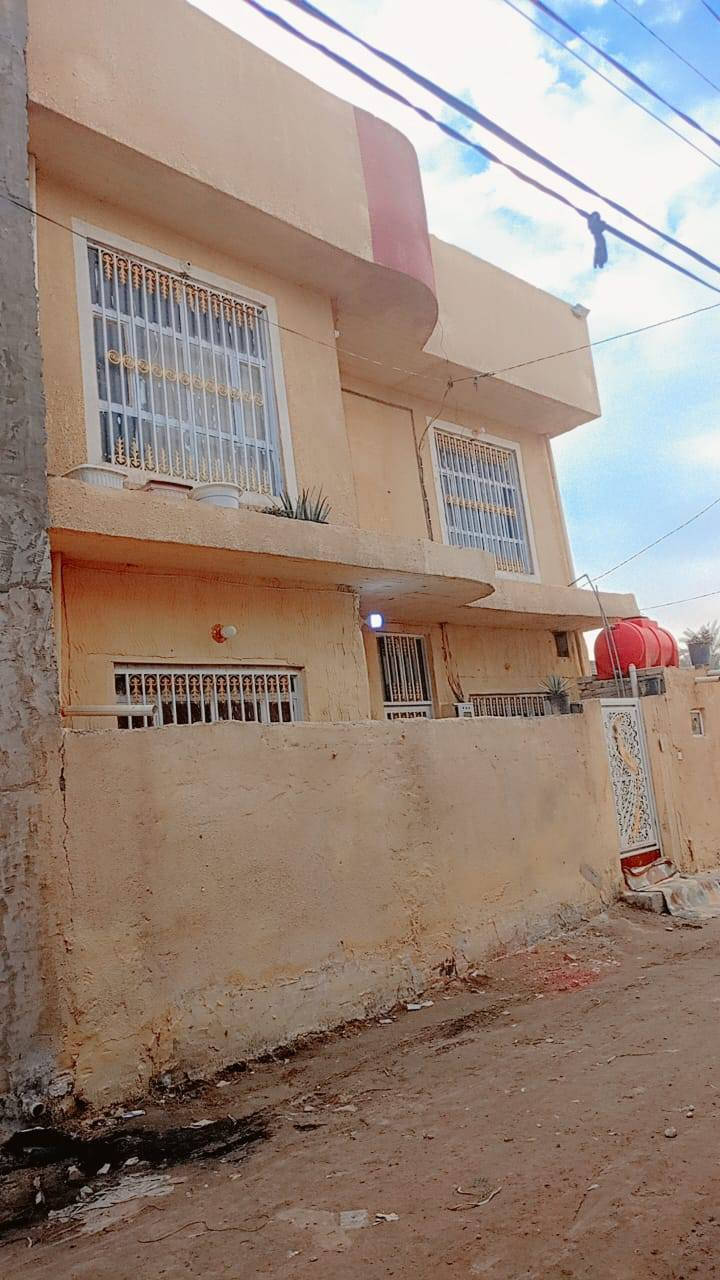 السلام عليكم عندي بيت للبيع مساحه 100م 10*10 ركن طابقين العنوان حله مرانه يبعد عن شارع زوير 100م السعر 110 وبيه مجال لاتصال
***********
بيع مستعجل
