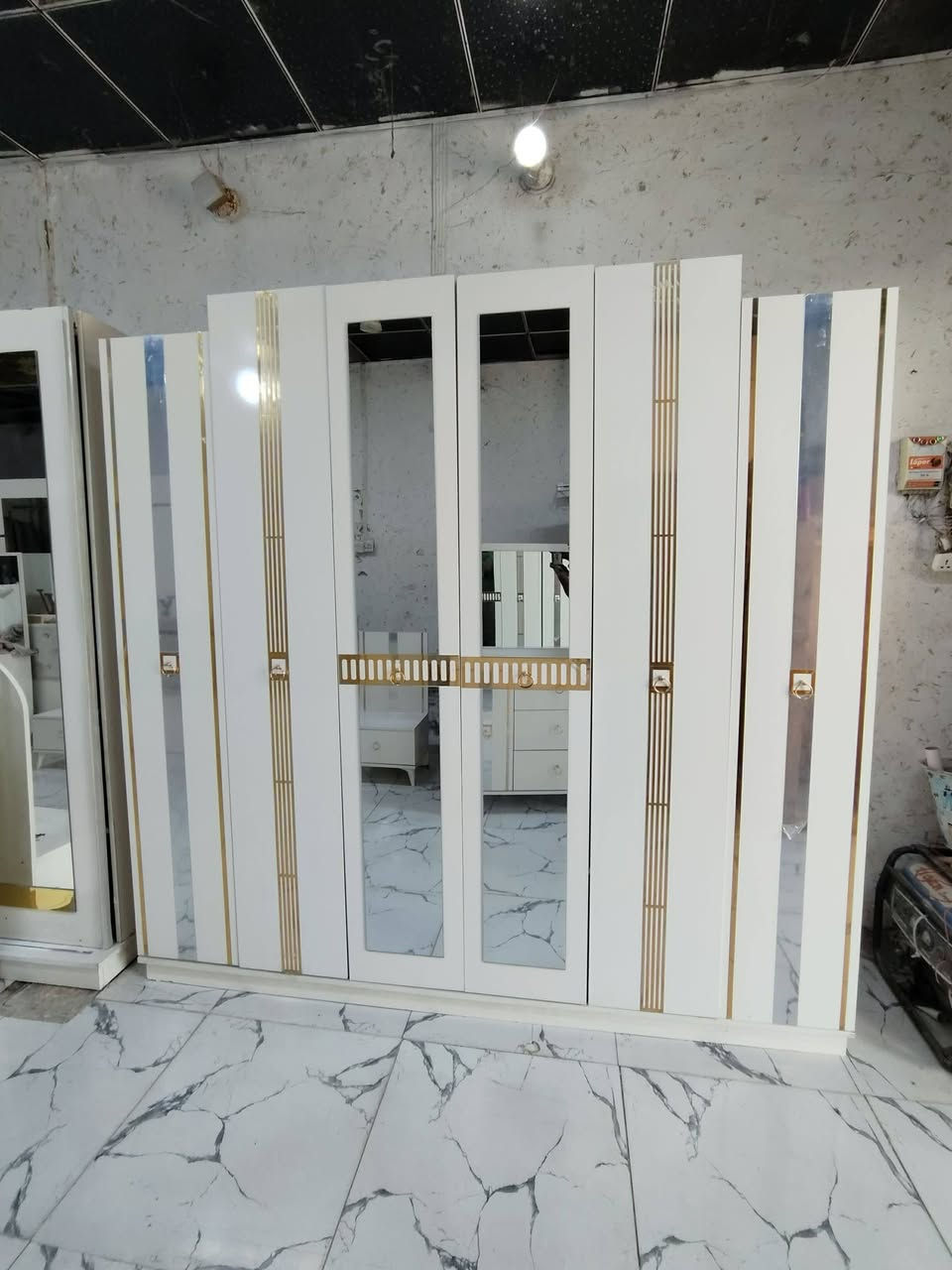 غرفة تركي 5قطع نظام ابواب ❤ ✨
نظافة 95 / 100 ❤✨ 
السعر 450 مع الشد 🪛ونقل 🚙
داخل بغداد متوفر توصيل لجميع المحافظات 🇮🇶
سكرين للغرفه والحجز خاص @إشارة


**إذا كنت صاحب هذا الإعلان وتريد حذفه لأي سبب، رجاءا أرسل رسالة إلى الدعم الفني**